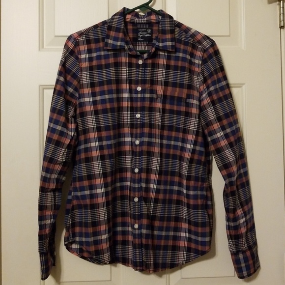 American Eagle Outfitters Tops - American Eagle Outfitters long sleeve shirt